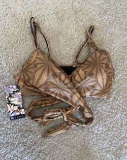 NWT hapari bikini top XS