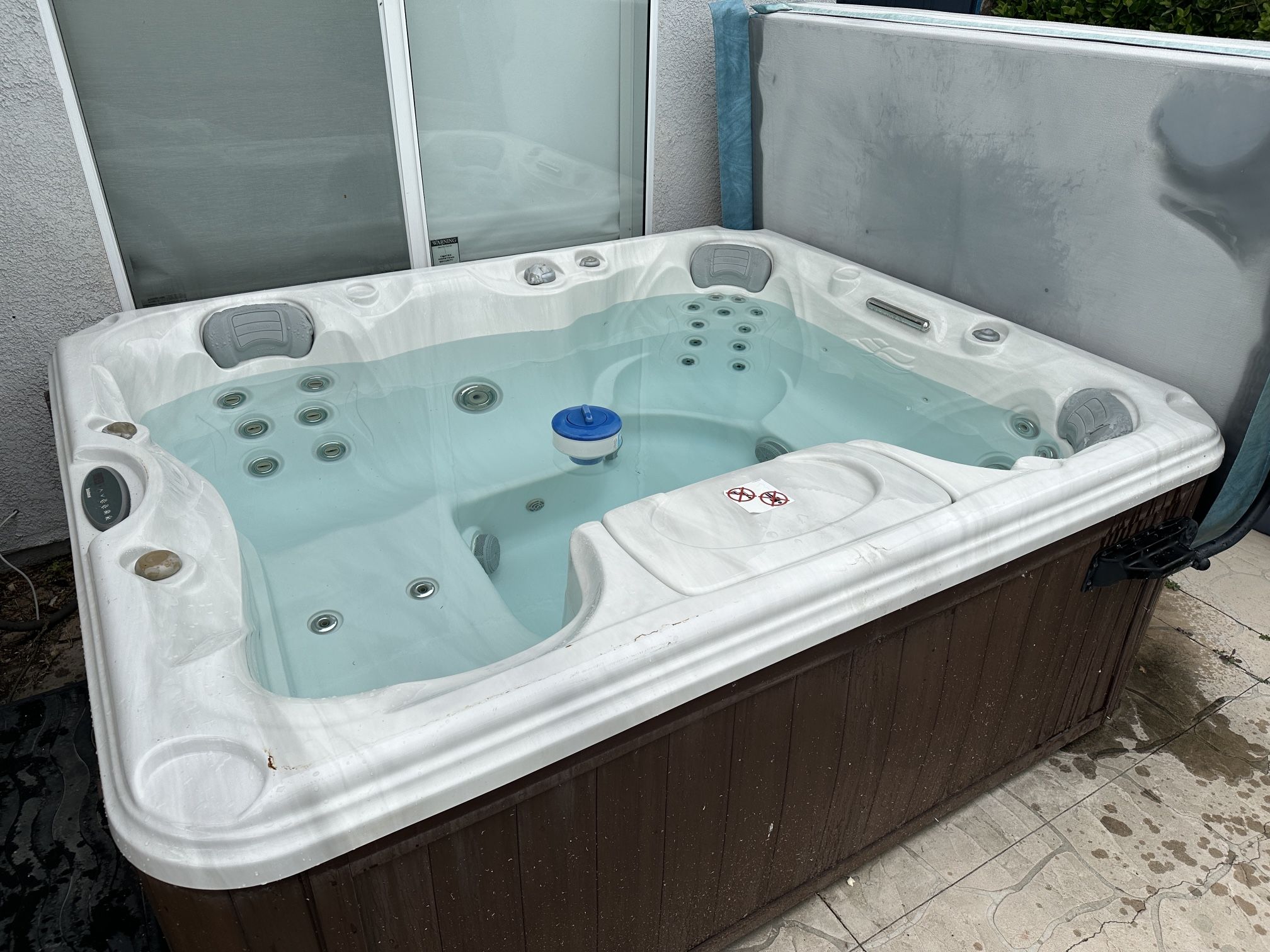 Sundance Montclair Hot Tub
