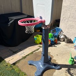 FREE KIDS BASKETBALL HOOP 
