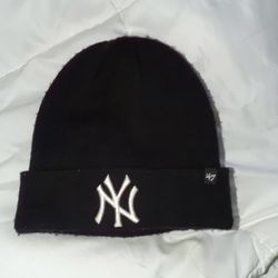 Navy Beanie - New York Yankees 