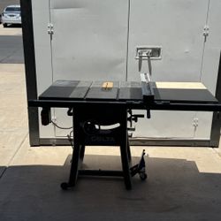 Delta Table saw 