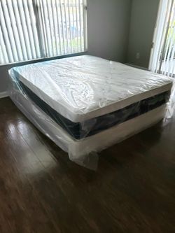 NEW Full-Size PILLOW TOP MATTRESS and BOX SPRING. Bed frame not included 👍