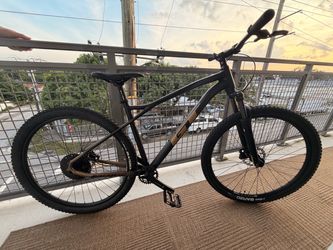 2024 29" GT AVALANCHE LARGE
