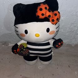 Hello Kitty Halloween Greeter