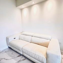 Modani Couch