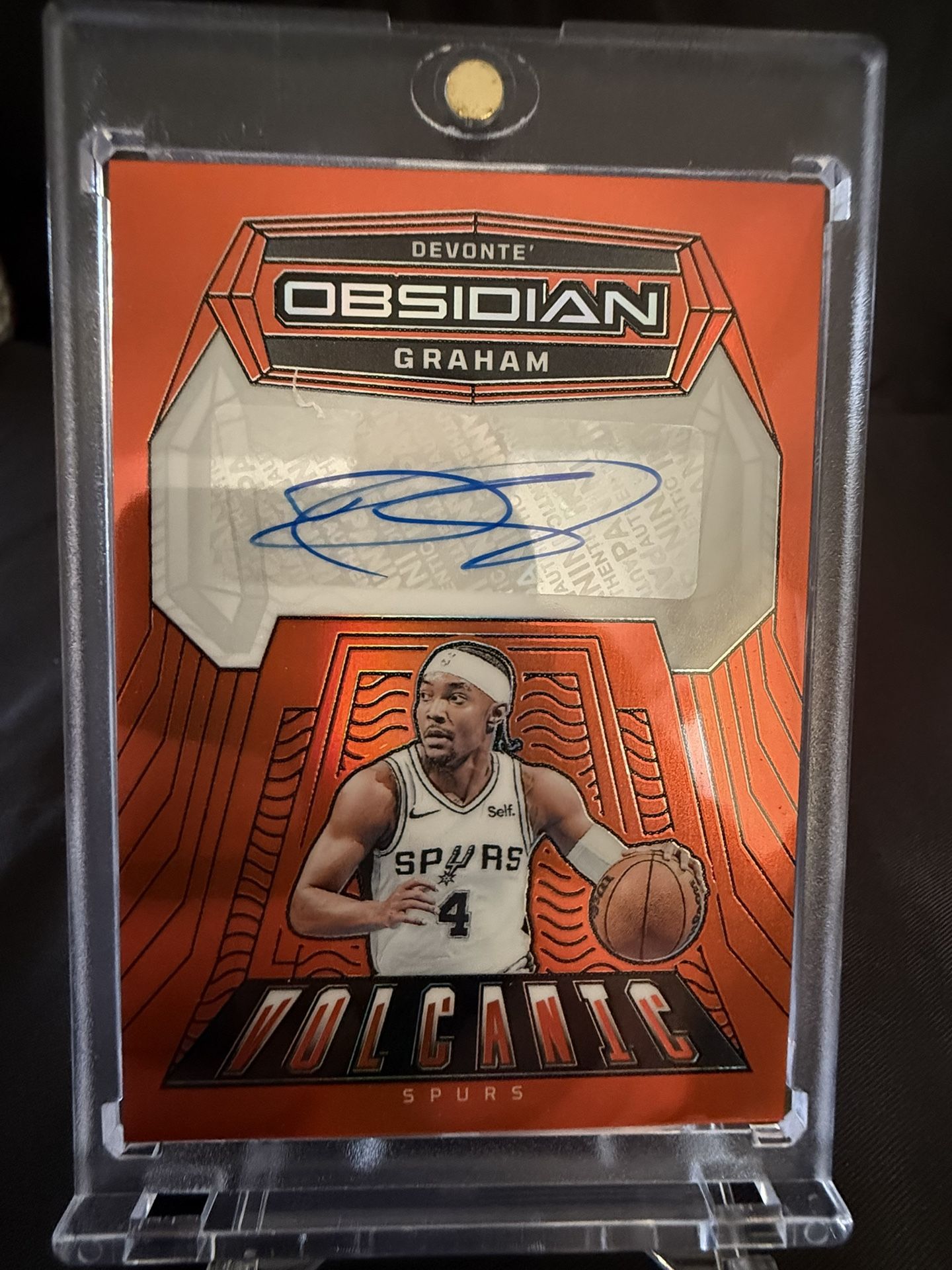 2023-24 Panini Obsidian Devonte' Graham Volcanic Signatures basketball card with an autograph