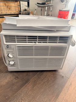 Window AC Unit