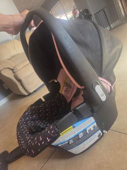Infant carseat