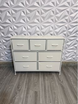 Dresser With 7 Drawers