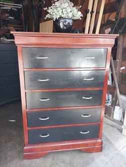 5 DRAWERS DRESSER