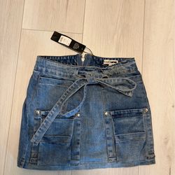 New XS Fashion Nova Skirt