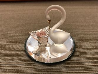 VINTAGE GLASS BARON SWAN ON MIRROR WITH ROSE FLOWER FIGURINE 1997