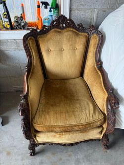 Chair with arms