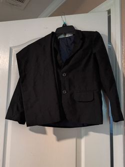 ♥️♥️♥️traje de niño size 6