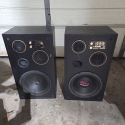 2 Speakers