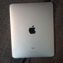 READ DESCRIPTION BEFORE First Generation Apple Ipad