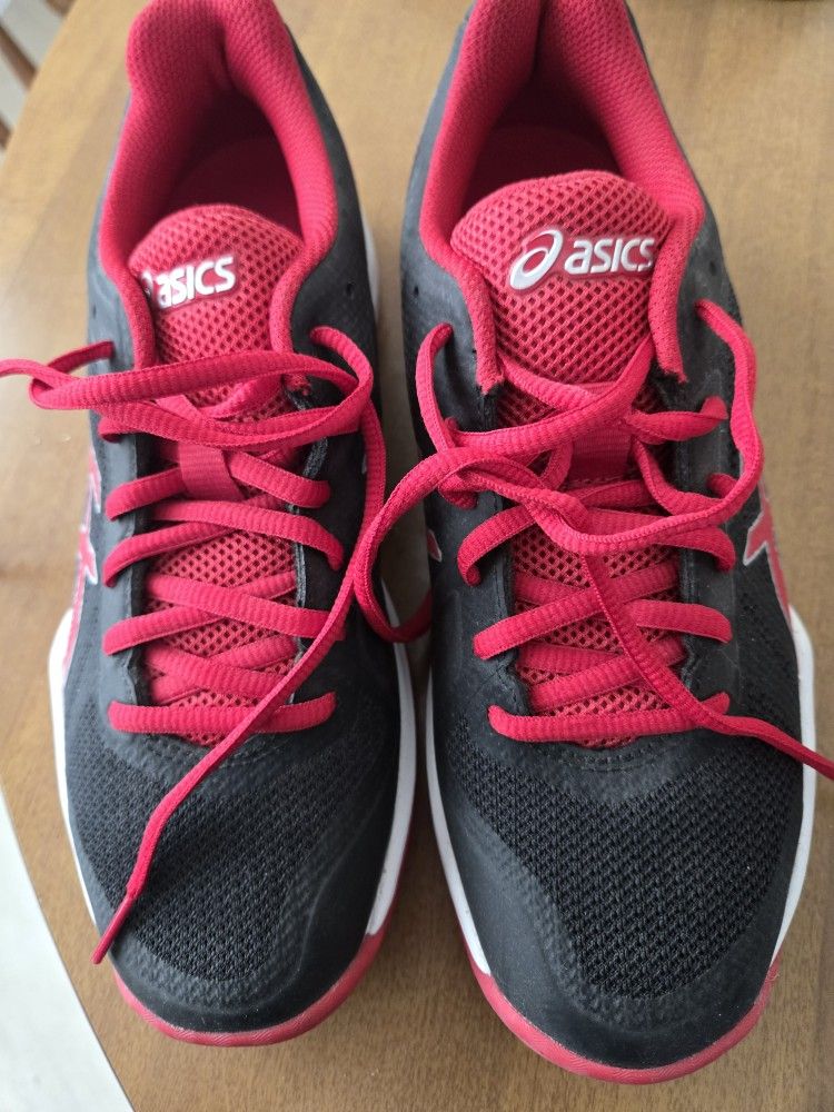 New Aasics Tennis Shoes