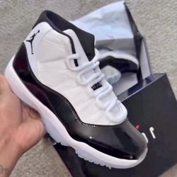 Men Concord 11s ( SIZES LISTED IN THE DESCRIPTION ‼️‼️)