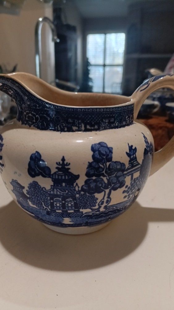 Blue Willow Buffalo Pottery