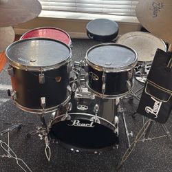 Pearl Jr Drum kit (5 piece with 3 cymbals)