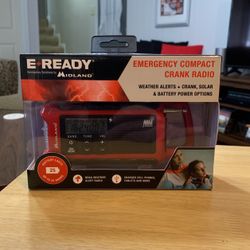 Midland emergency compact crank radio