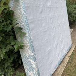 Queen sized box spring 