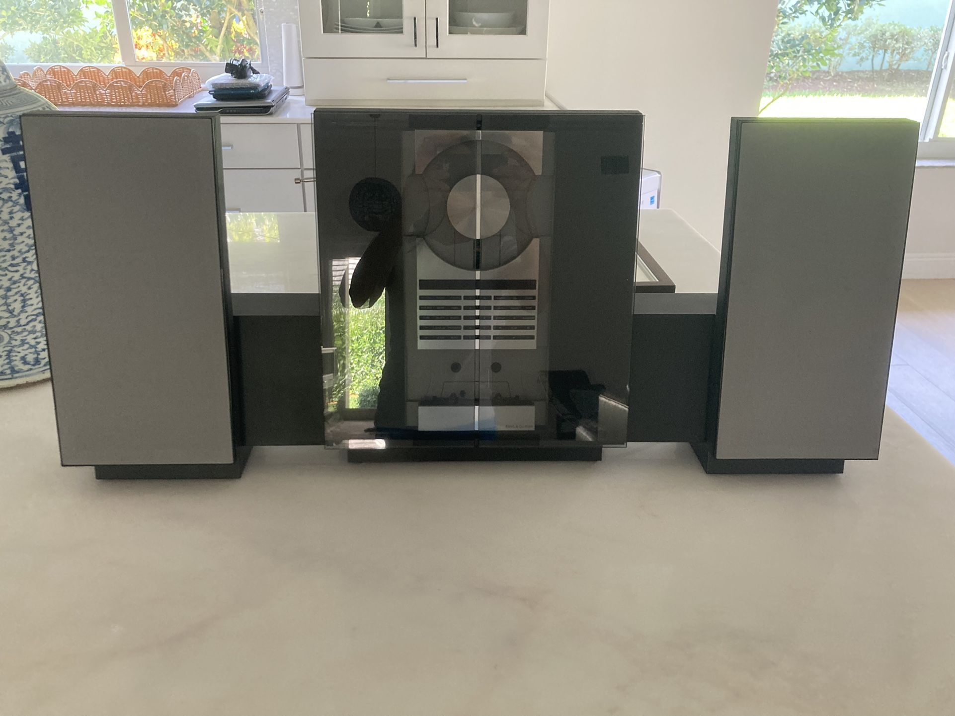 Moving: B&O Beosystem