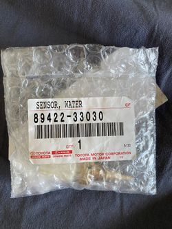 Toyota engine coolant temperature sensor for a 2007 prius hybrid