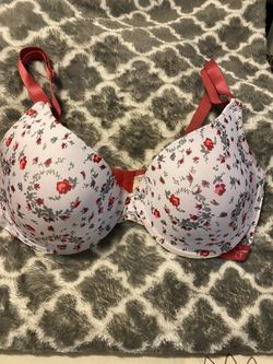 Jessica Simpson 38C
