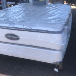 MATTRESS QUEEN  PILOWTOP 