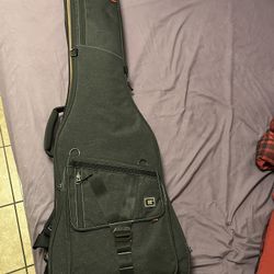Bajo Schecter 6 Cuerdas.