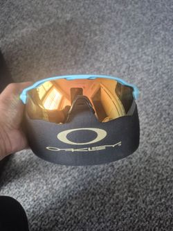 Oakley aradar EV Path