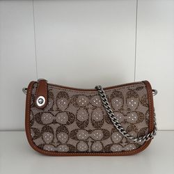 Coach Swinger 20 Crystal Signature C