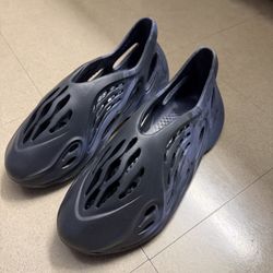 Yeezy foam Runners