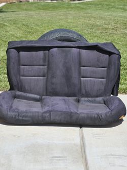 Front in back seats For A 2009 honda Acorrd.