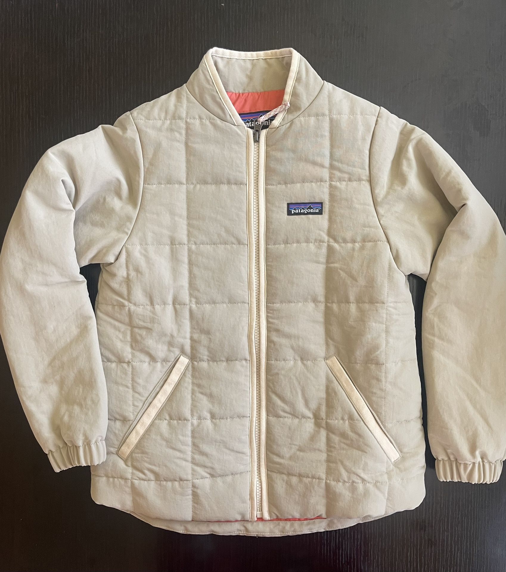 Patagonia Girls Tan Quilted Jacket Size M