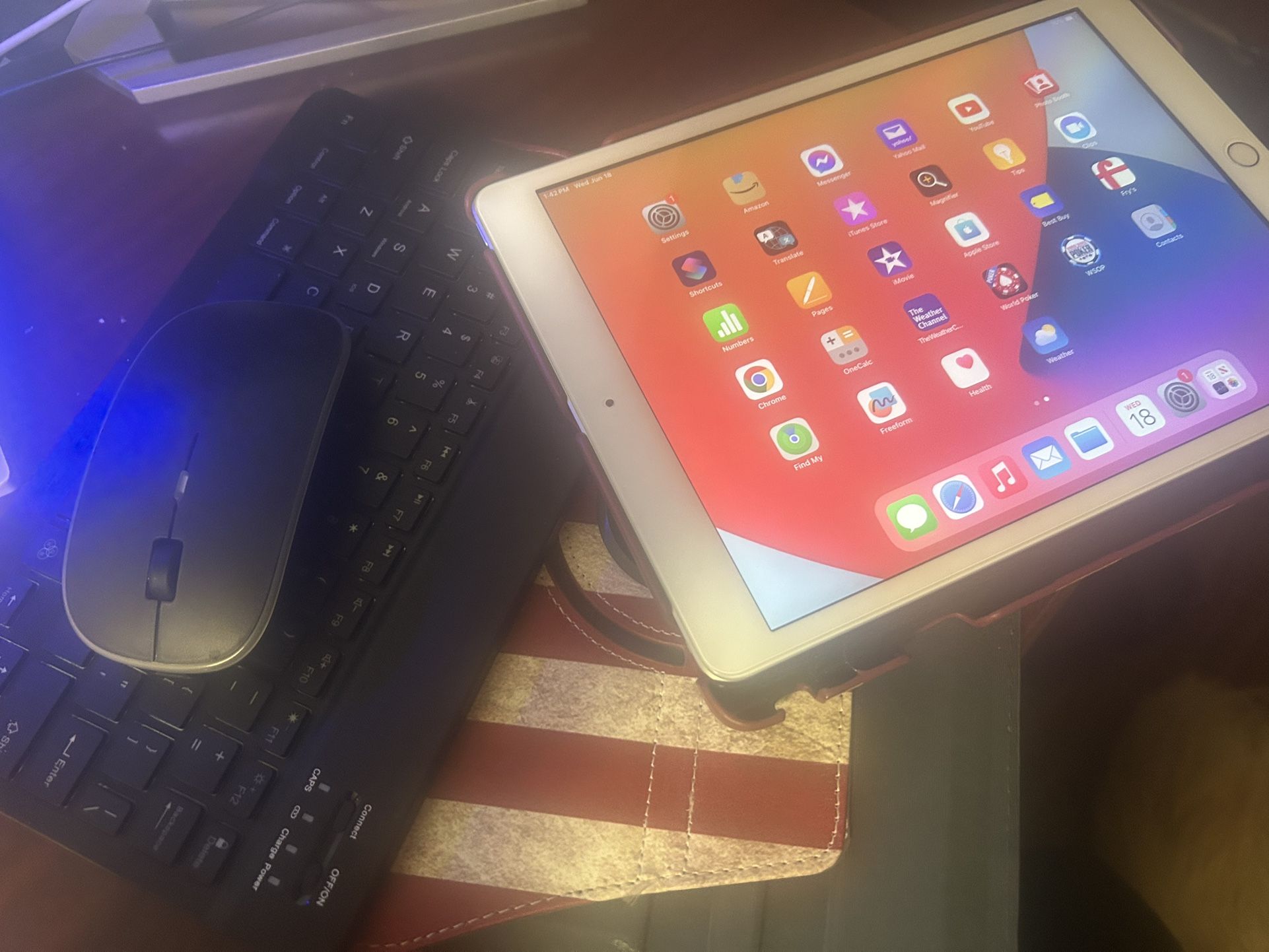 Apple Tablet 8 Th Generation $85