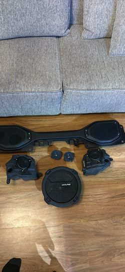 Jeep Wrangler JL (complete audio system)