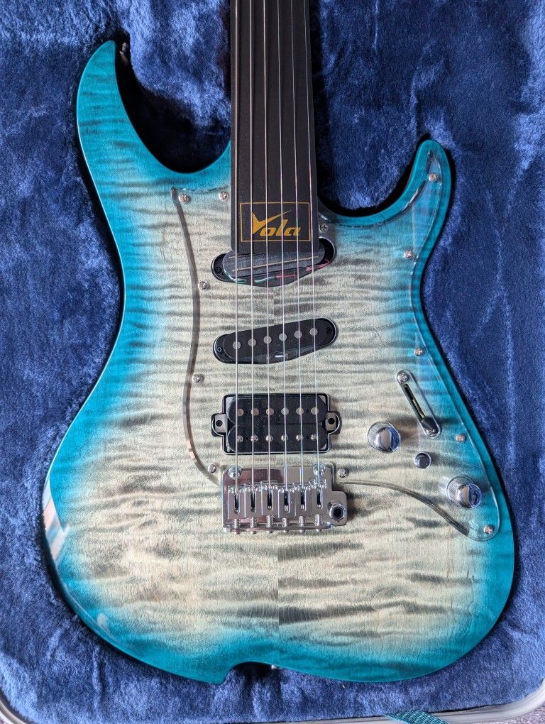 VOLA OZ TNC Guitar With Case