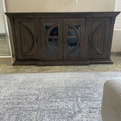 Solid Wood Sideboard/Entertainment Stand 