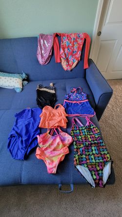 Girls Clothing (42 Peices)