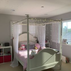 Pottery barn kid Bed And Frame