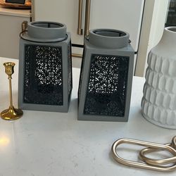 Decorative Items 