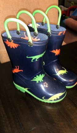 Toddler rain boots size 4.5