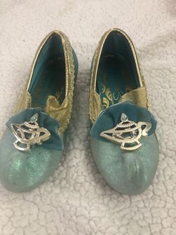 Aladdin shoes and Costume bundle!