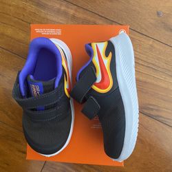 New Boys Toddler Nike Sz 6, 7 Shoes Flame 