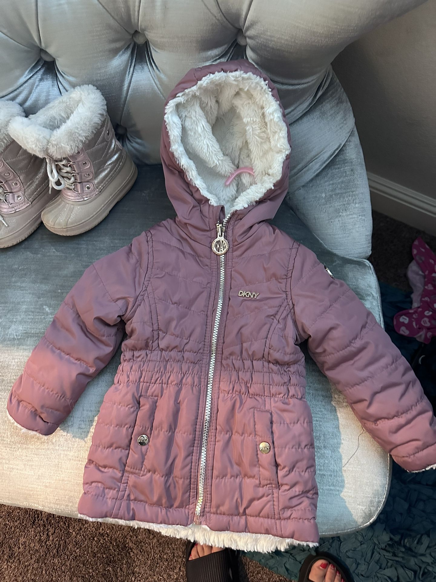 DKNY  Toddler Girl Reversible Anorak Jacket Coat Size 2T , black fluffy jacket & Pink Snow Boots Size 8