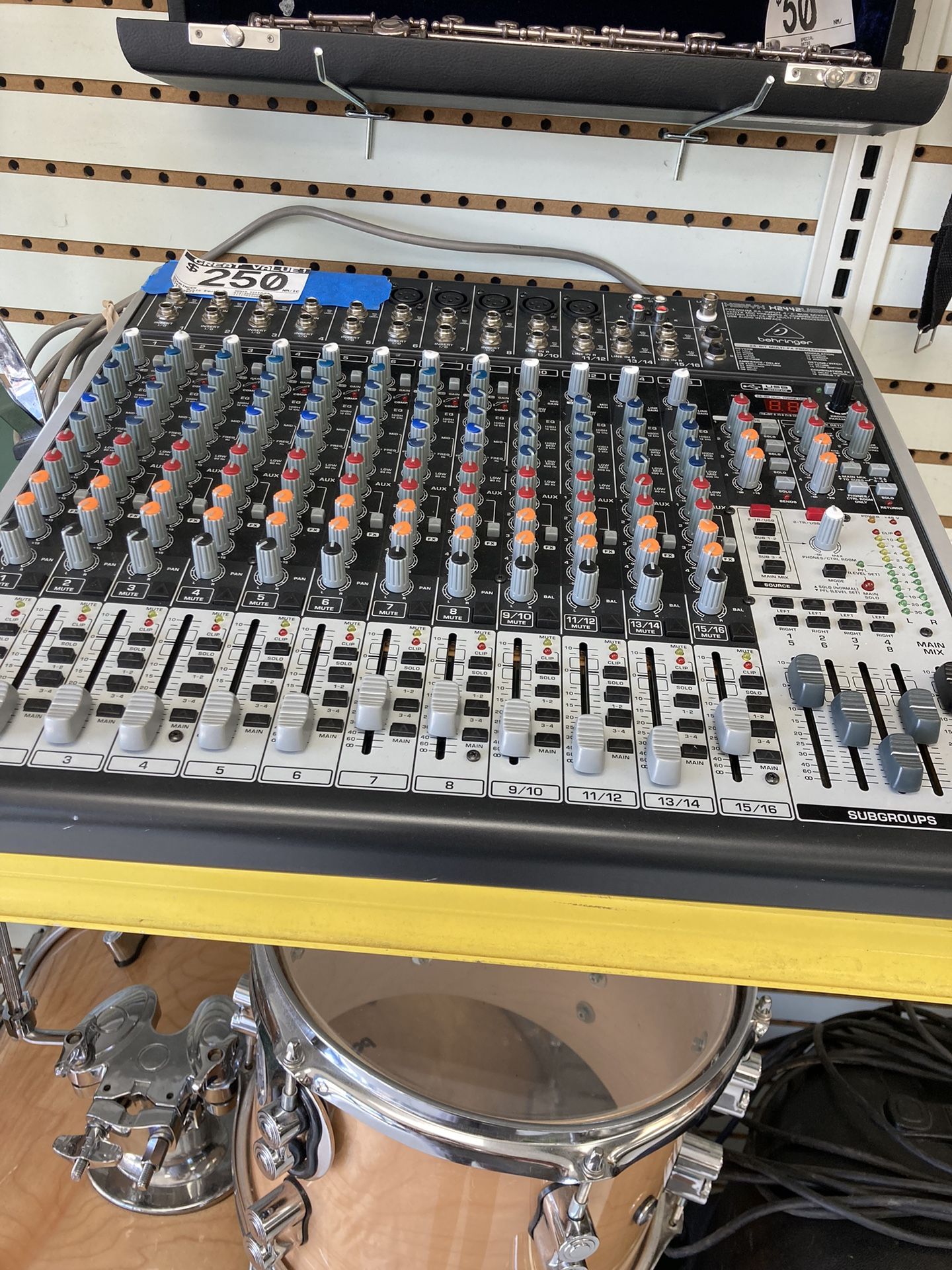 Behringer Xenyx X2442usb