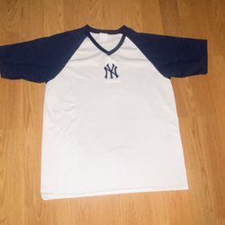 New York Yankee’s jersey size Large $ 40