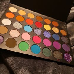 Nikita Morphe Eyeshadow Palette 